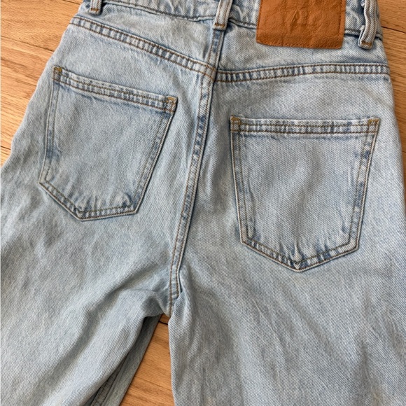 Women’s/Teen Zara Light-wash Jeans - Picture 3 of 4